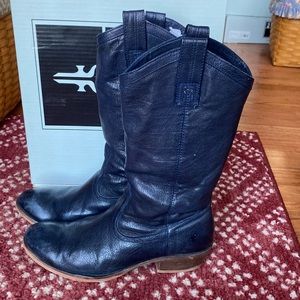 FRYE Carson Pull On Boot